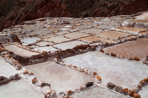 Foto vista ad alto angolo dell'acqua sulla terraferma