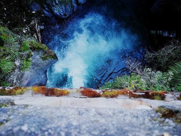 Foto vista ad alto angolo della cascata