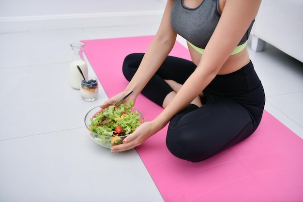 Photo high angle view of woman sitting at home