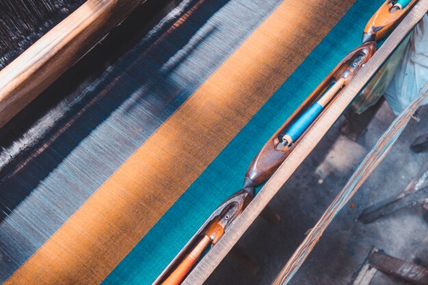 Photo high angle view of wooden equipment in factory