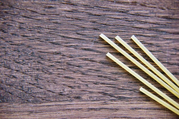 Photo high angle view of wooden table