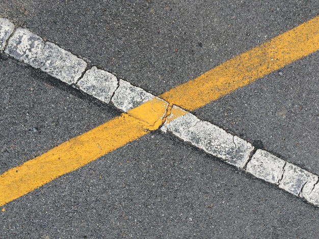 Photo high angle view of zebra crossing on road