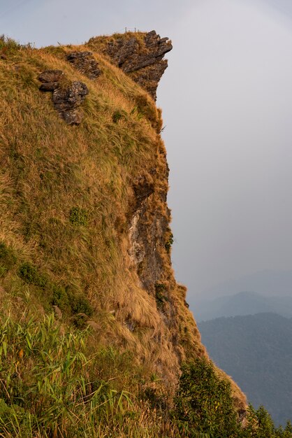 Photo high cliffs and danger