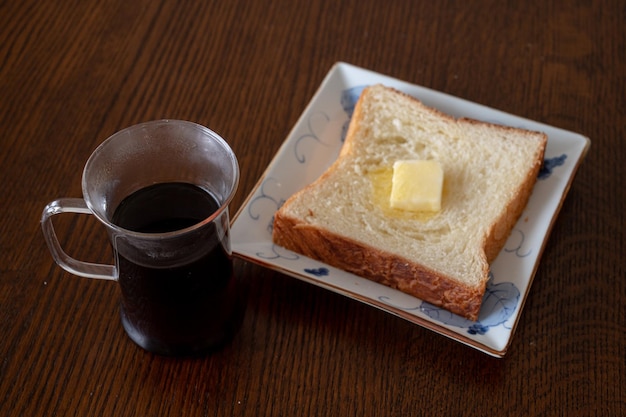 高品質のパンとコーヒー