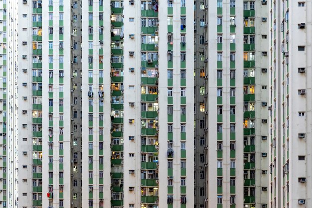 홍콩에 많은 유닛이있는 고층 빌딩