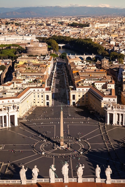 바티칸 시티의 성 베드로 광장에서 높은 전망.