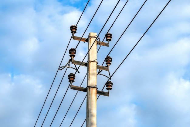 写真 高電圧送電鉄塔