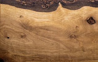 Foto una trama ad alta risoluzione della scrivania in legno di quercia marrone