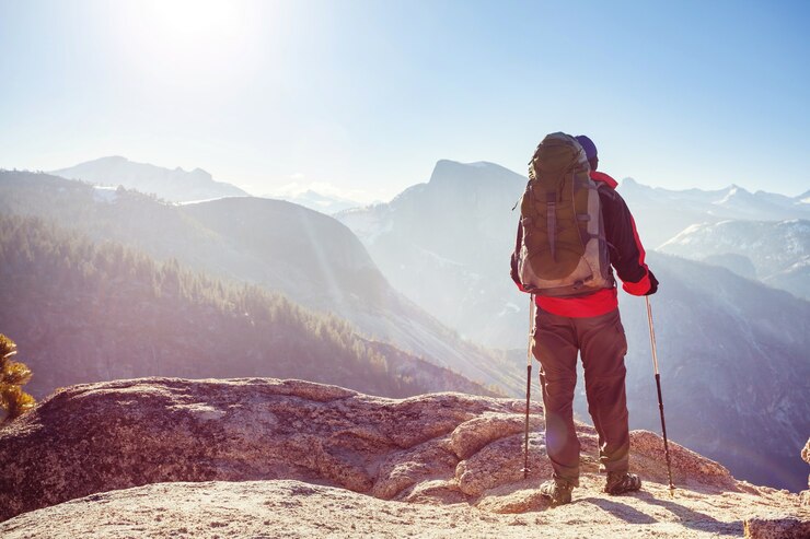 Photo hike in yosemite mountains