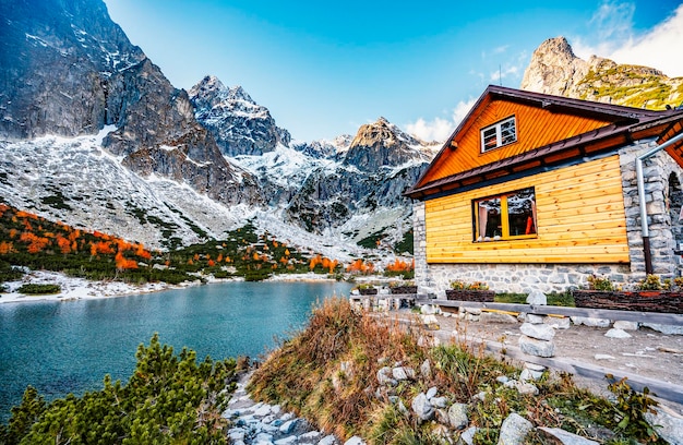 Hiking in national park high tatras hiiking from white lake to
green lake in the mountain landscape zelene pleso slovakia