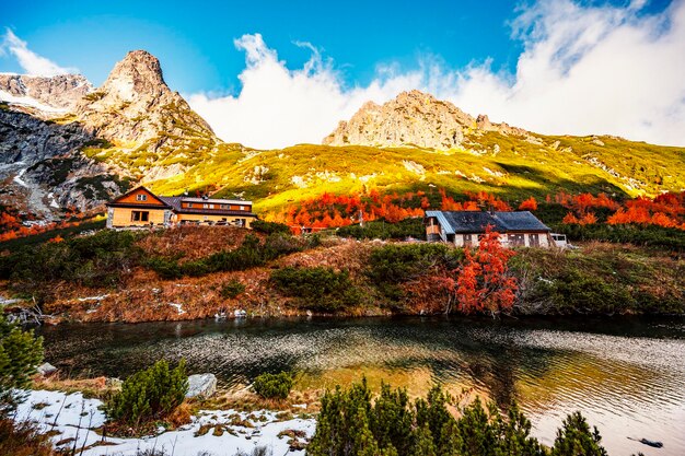 Hiking in national park high tatras hiiking from white lake to
green lake in the mountain landscape zelene pleso slovakia