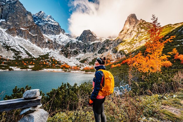 Hiking in national park high tatras hiiking from white lake to\
green lake in the mountain landscape zelene pleso slovakia