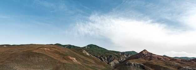 Photo hilly mountains in the valley, mountain landscape