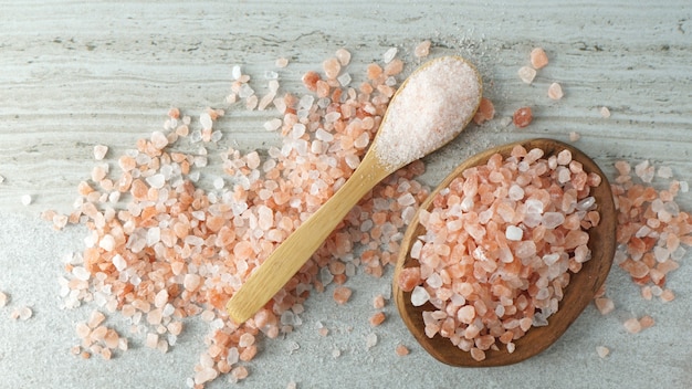 Himalaya pink salt in wooden spoon