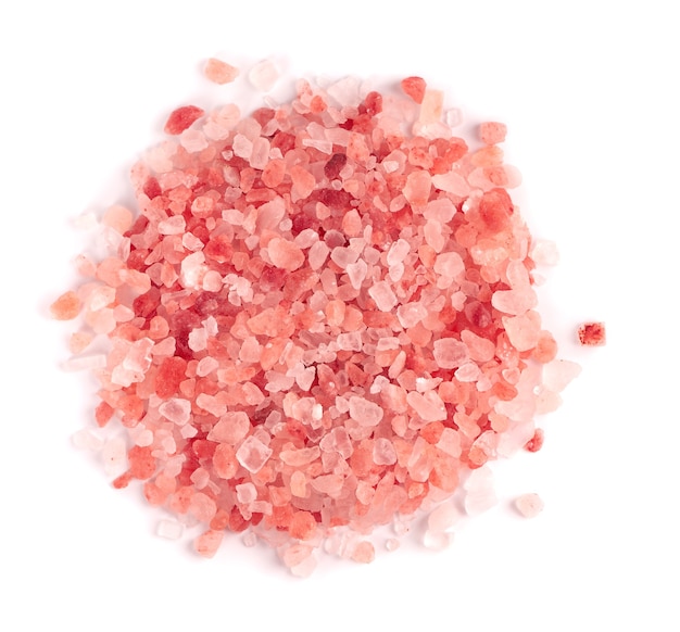 Photo himalayan pink salt isolated . himalayan pink salt in crystals. top view.