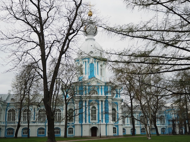 Фото Исторический и религиозный памятник. воскресенский смольный собор, санкт-петербург, россия.