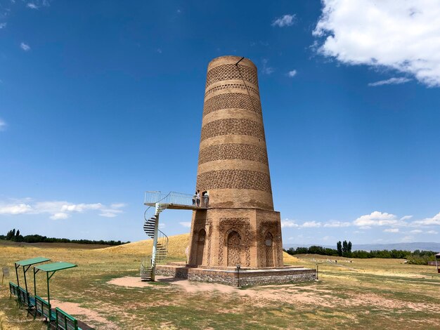 Историческая башня Бурана в Кыргызстане