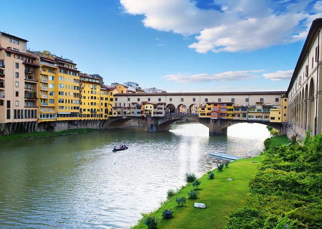 Historische en beroemde Ponte Vecchio in Florence, Italië