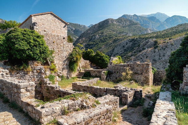 Historische oude stadsbar in Montenegro