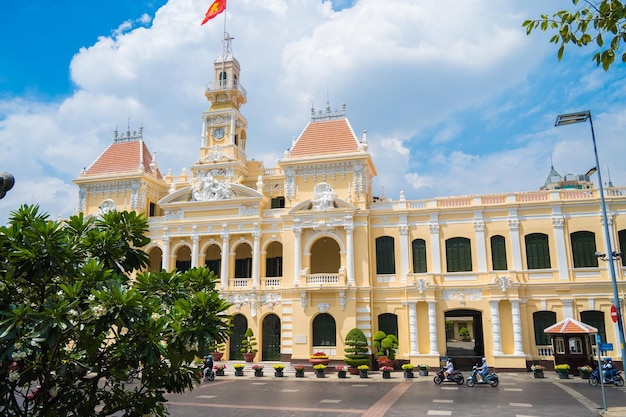 Ho Chi Minh VIETNAM 13 februari 2022 Schilderachtig uitzicht op het stadhuis van Ho Chi Minh in Vietnam Ho Chi Minh-stad is een populaire toeristische bestemming van Azië