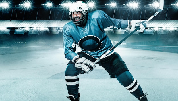 Hockeyspeler met het masker op het stadion