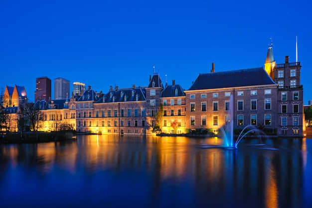 Hofvijvermeer en binnenhof den haag