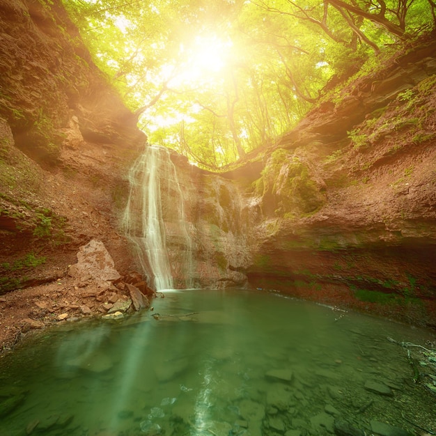 Hoge berg waterval