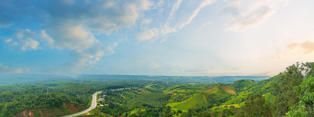 hoge hoek van weg en berg thailand, Inthanon Hoogste berg van Thailand Landmark Nature Trave