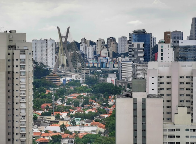 Hoge hoekmening van Brooklin-buurt in Sao Paulo.