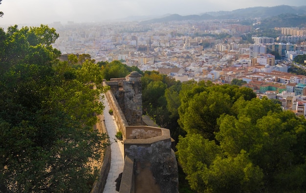 Hoge hoekmening van de stad Malaga in Spanje