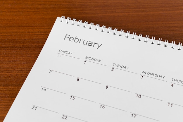 Hoge weergave briefpapier kalender februari maand