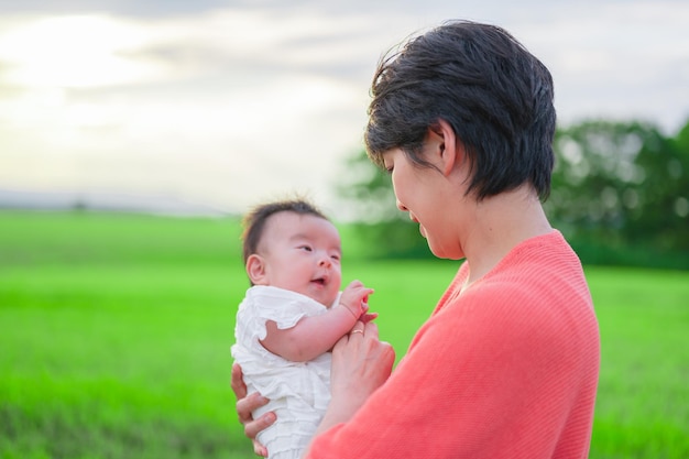 Hokkaido's wijde lucht aarde en ouders en kinderen