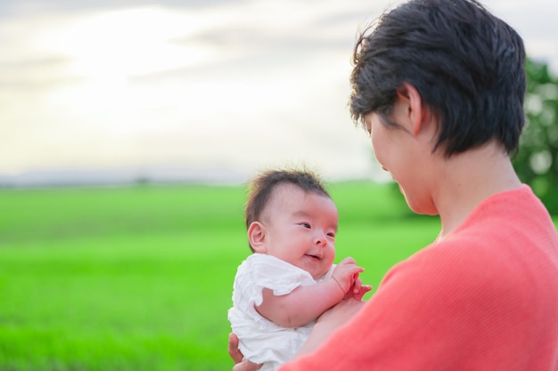 Hokkaido's wijde lucht aarde en ouders en kinderen