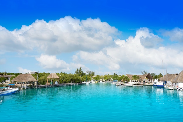 Holbox-eilandhaven in quintana roo mexico