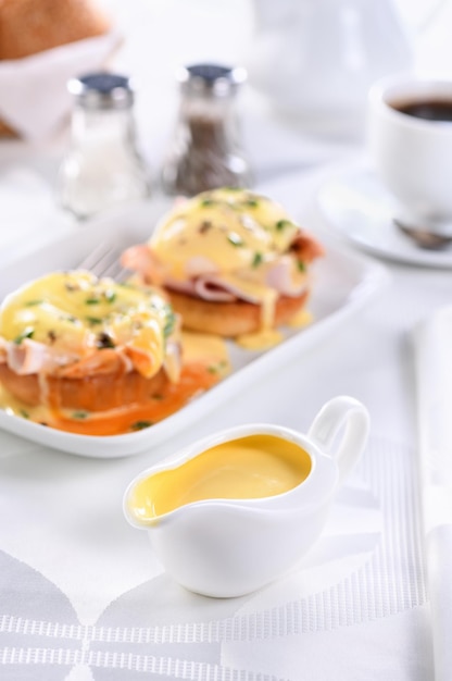 Hollandaise butter sauce