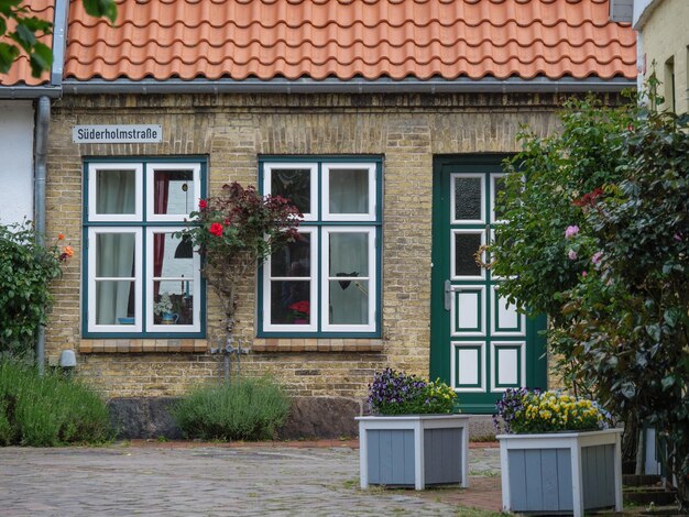 Photo holm and schleswig at the river schlei