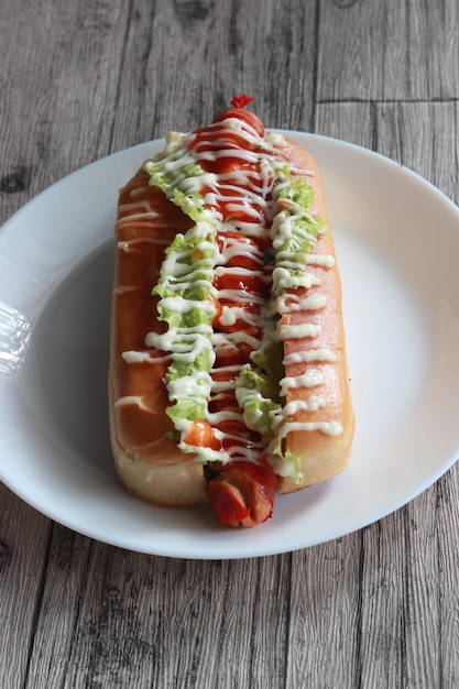 Photo home made hot dogs