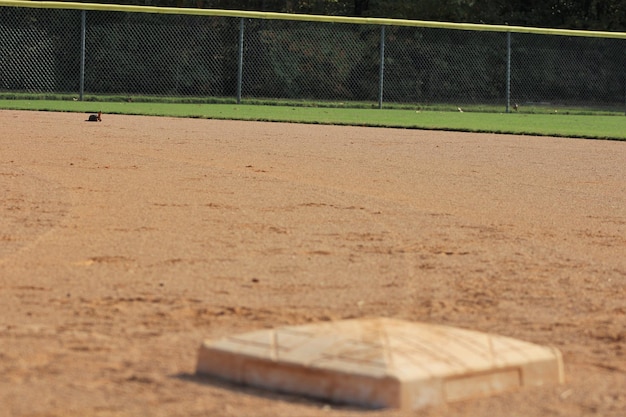 Foto home plate van het honkbalveld