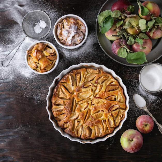 Homemade apple cke