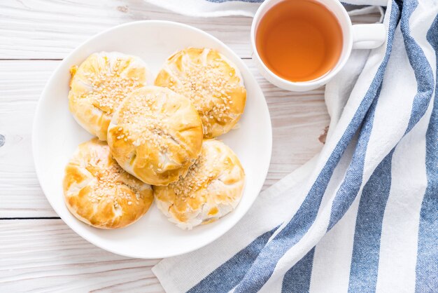 Homemade apple pie in asian style 