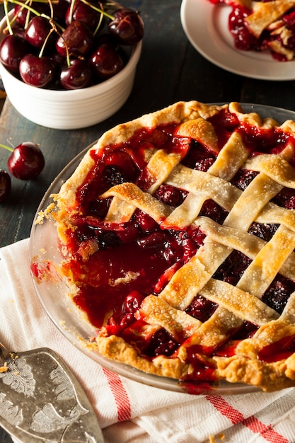 Foto torta di mele fatta in casa con salsa