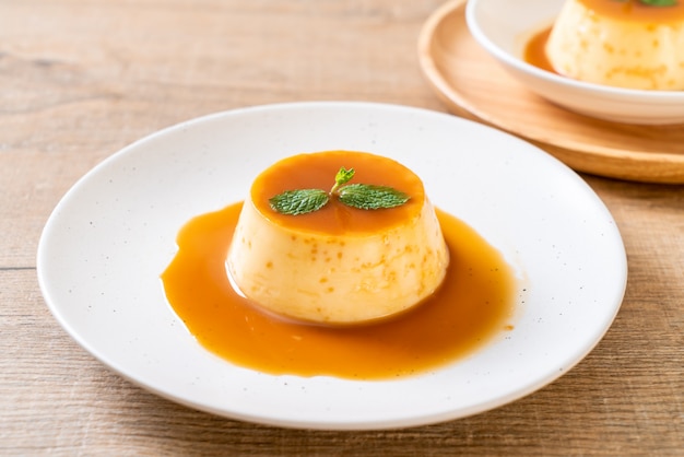 homemade caramel custard pudding