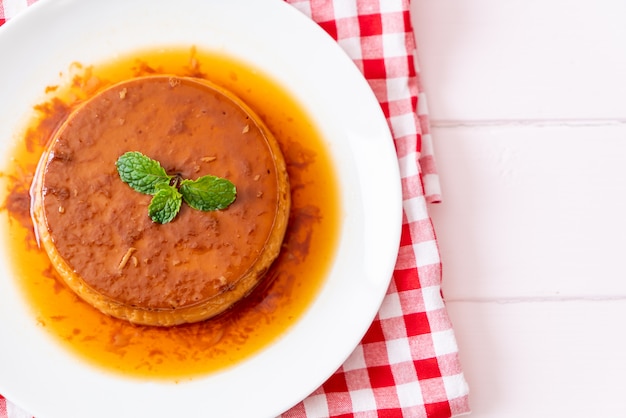 homemade caramel custard pudding