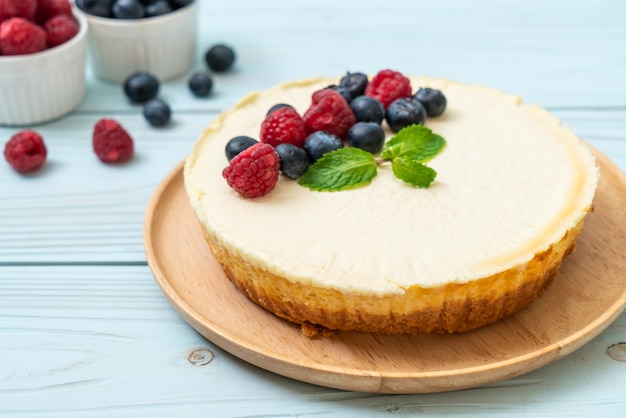 Homemade cheesecake with raspberries and blueberries 