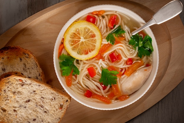 Photo homemade chicken vegetable soup