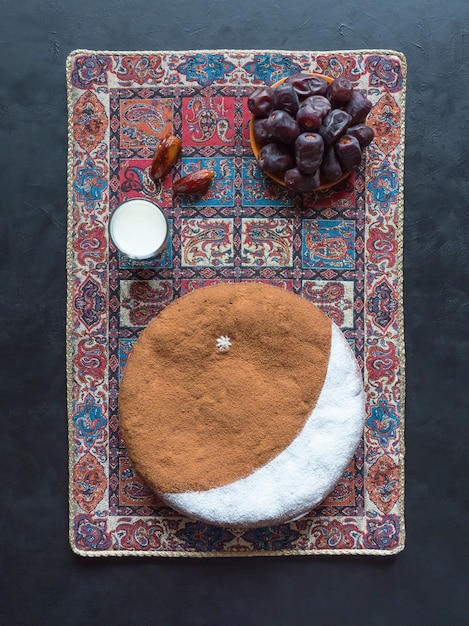 Foto torta di datteri fatti in casa. ricetta speciale del ramadan.