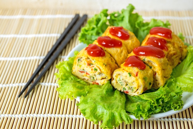 homemade egg rolls, vegetarian food