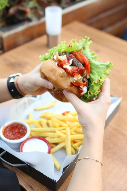 Homemade hamburger with fresh vegetables