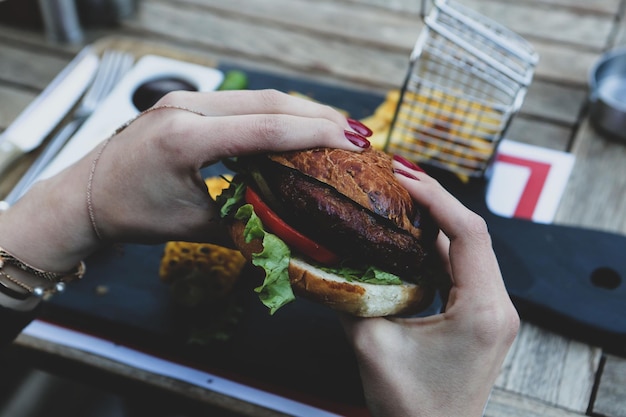 Homemade hamburger with fresh vegetables