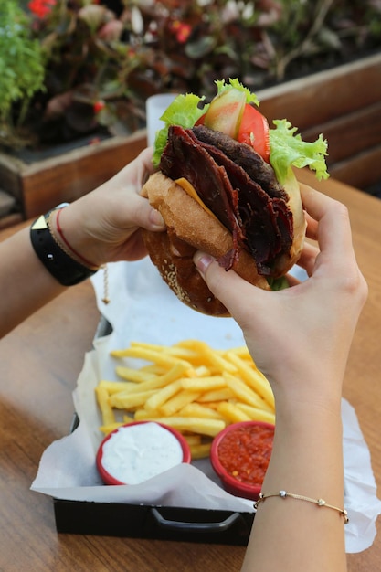 Homemade hamburger with fresh vegetables